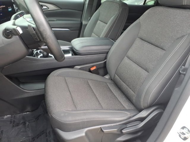 2024 Chevrolet Traverse LS
