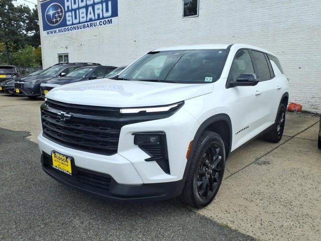 2024 Chevrolet Traverse LS