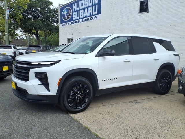 2024 Chevrolet Traverse LS