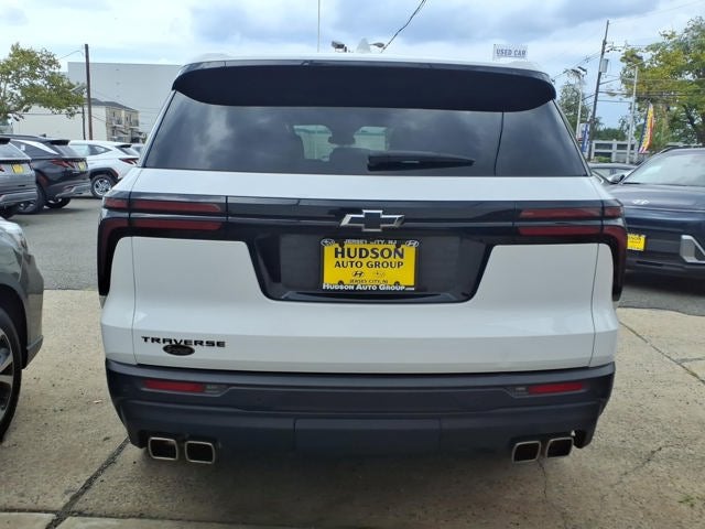 2024 Chevrolet Traverse LS