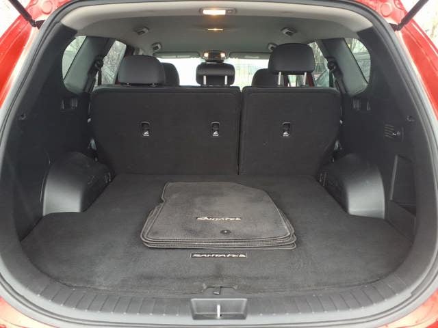 2022 Hyundai SANTA FE SE