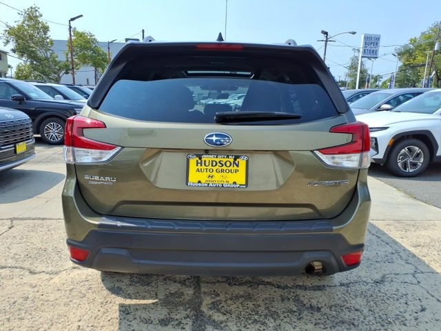 2024 Subaru Forester Premium