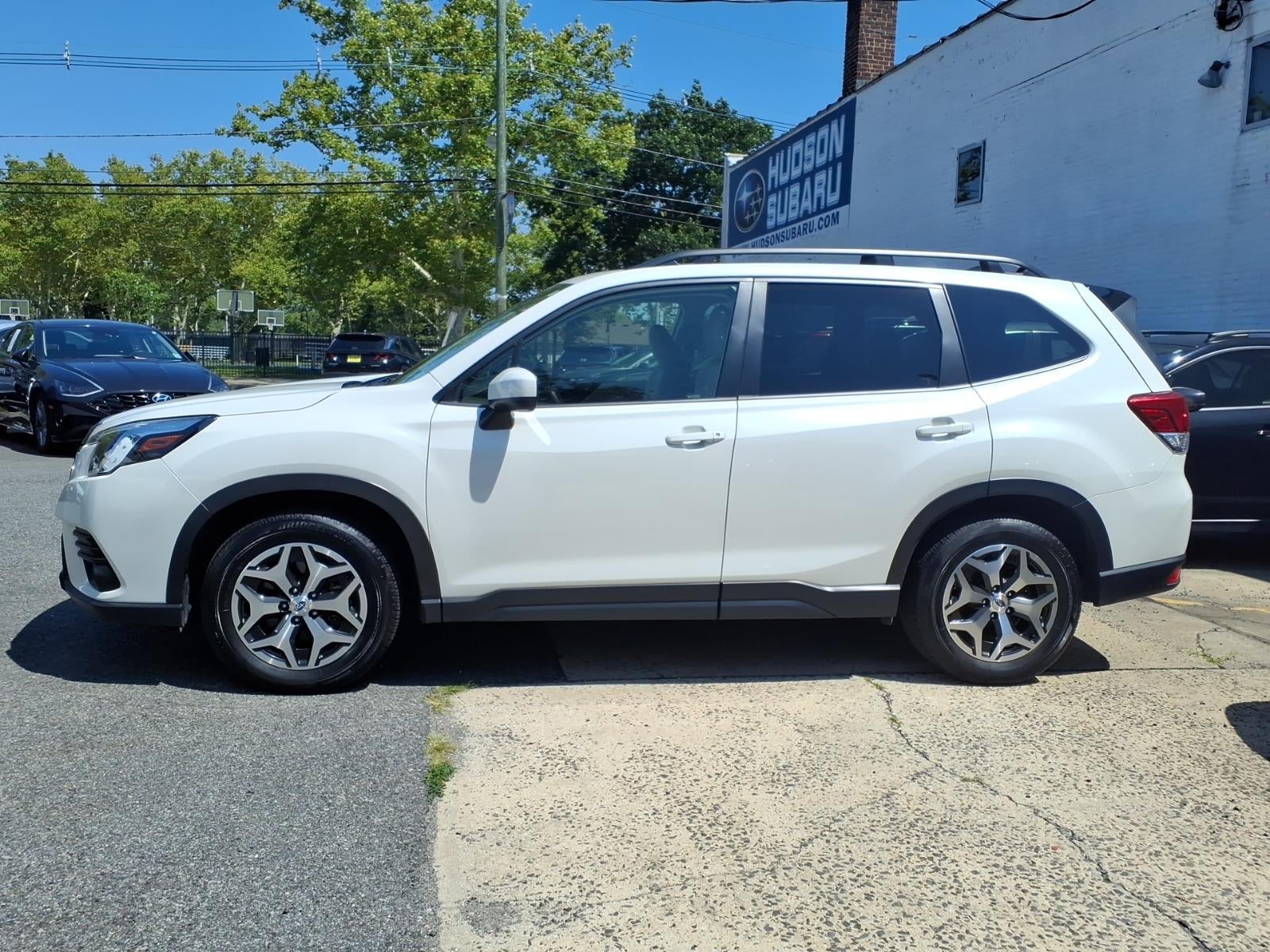 2024 Subaru Forester Premium