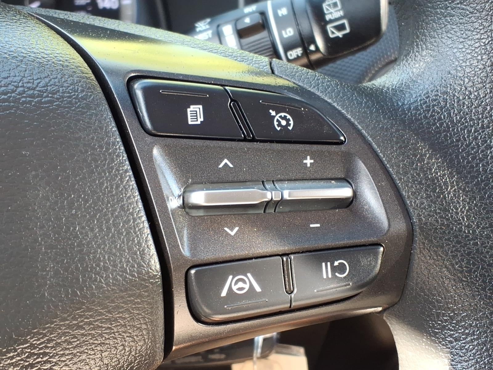 2022 Hyundai KONA SE