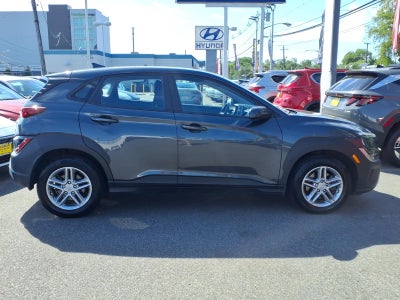 2022 Hyundai KONA SE