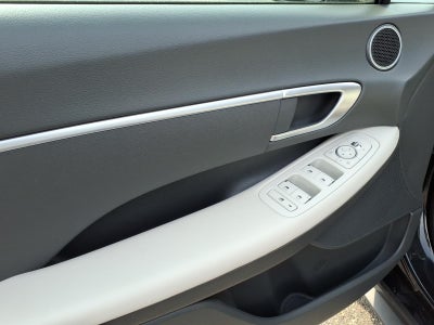 2023 Hyundai SONATA SE