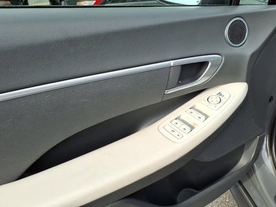 2023 Hyundai SONATA SE