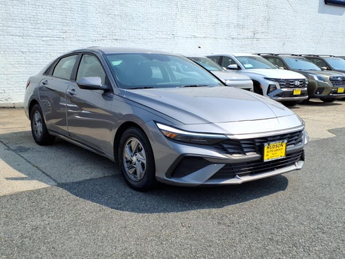 2025 Hyundai ELANTRA SE