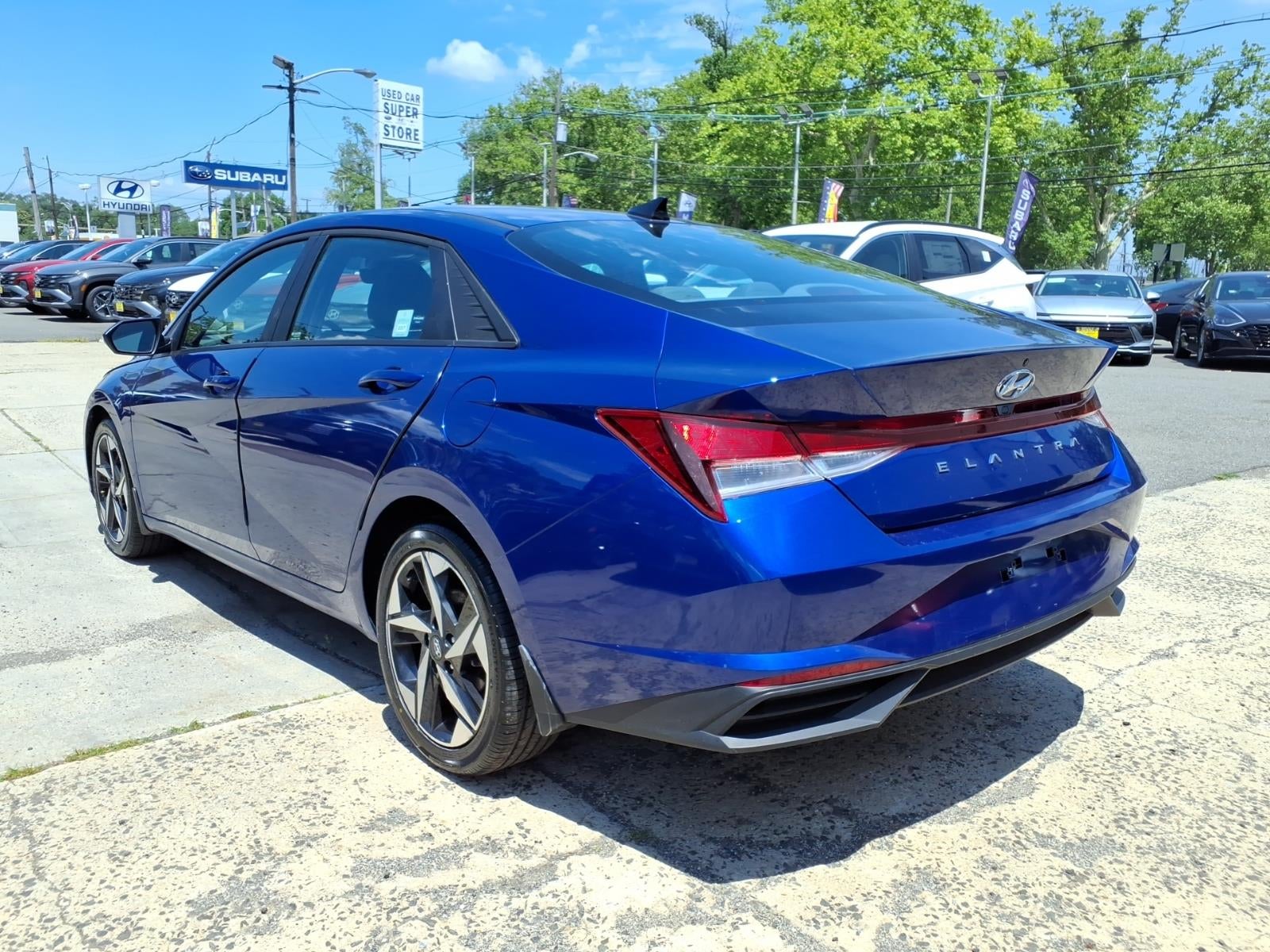 2023 Hyundai ELANTRA SEL