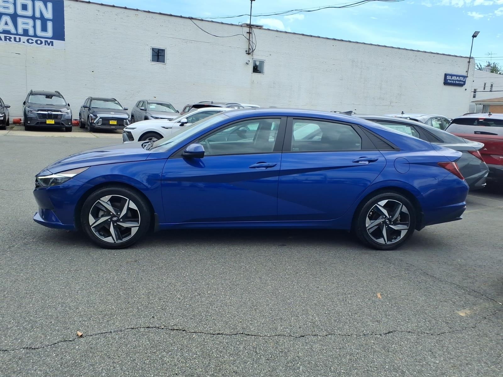 2023 Hyundai ELANTRA SEL