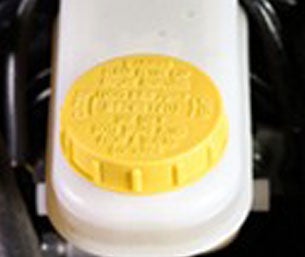 checking fluids brake fluid | Hudson Subaru in Jersey City NJ